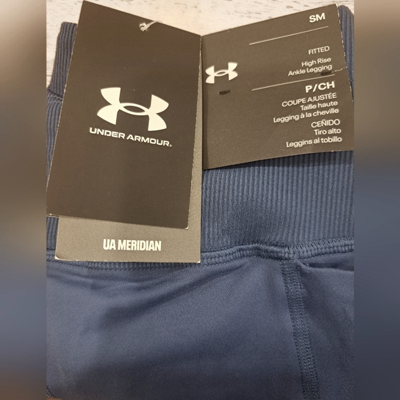 Under Armour size small high rise - Picture 3 of 4